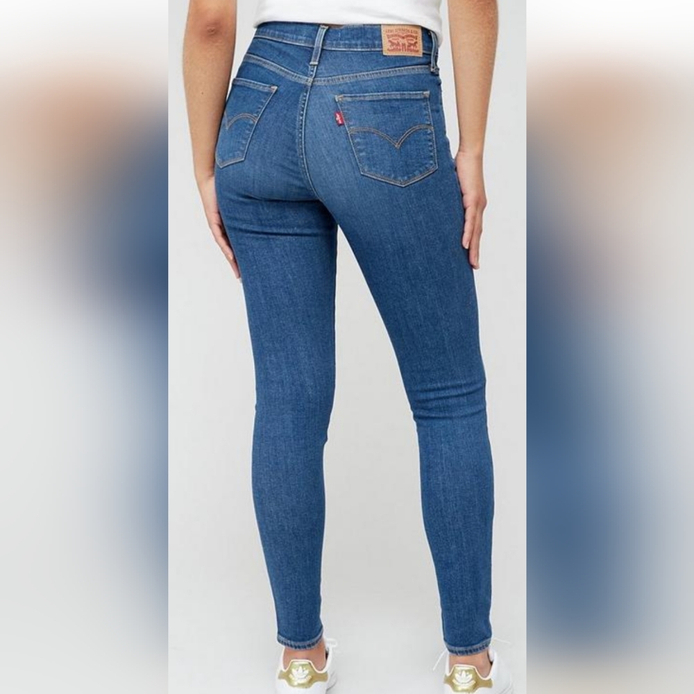 Levi's Women's Skinny Jeans - Blue